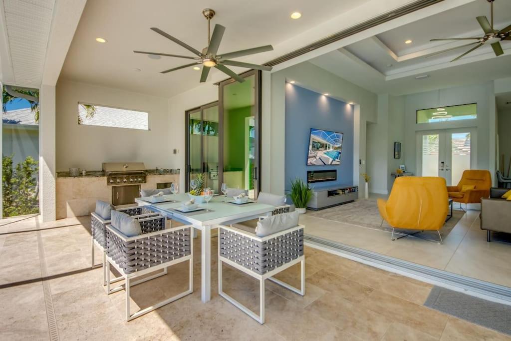 Villa Sensation By Coralvilla - New,Modern With Pool ケープコーラル エクステリア 写真